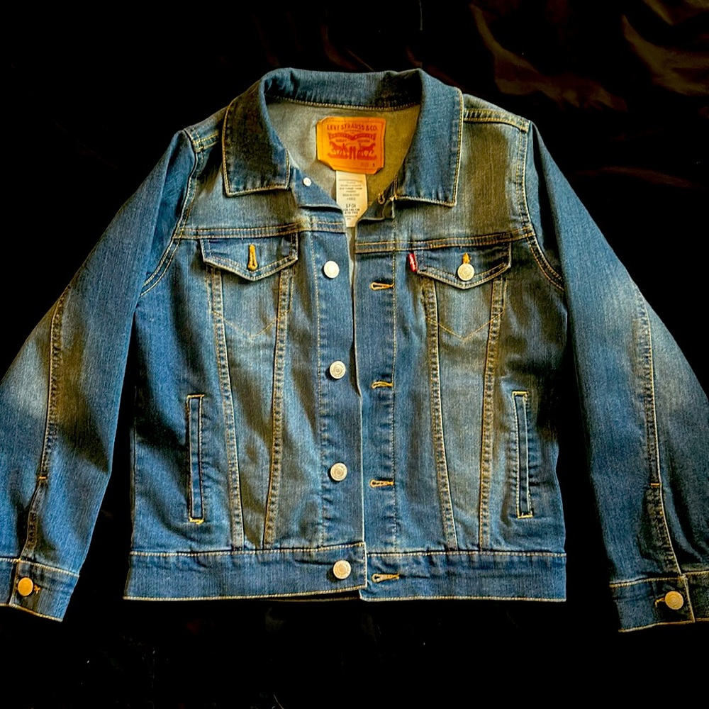 Boys Levi jean jacket excellent condition